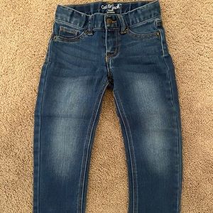 1 Pair of barely worn girls jeans